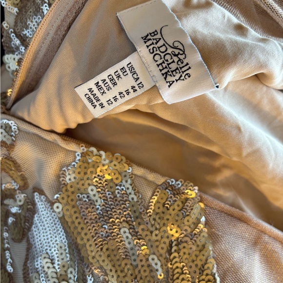 BADGLEY MISCHKA Gold Sheer Crop Top Blouse‎ Sleeveless Christmas Holiday Party - Picture 14 of 14